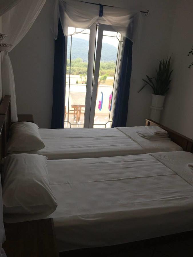 Gogas Palace Aparthotel อัมมูเดีย ภายนอก รูปภาพ