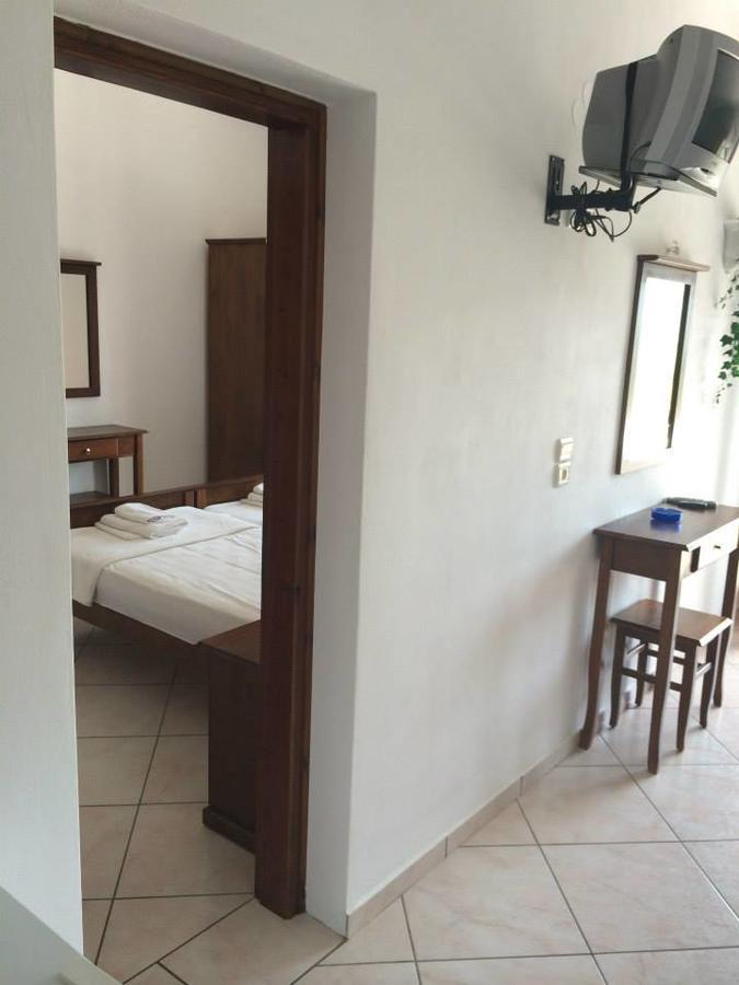 Gogas Palace Aparthotel อัมมูเดีย ภายนอก รูปภาพ