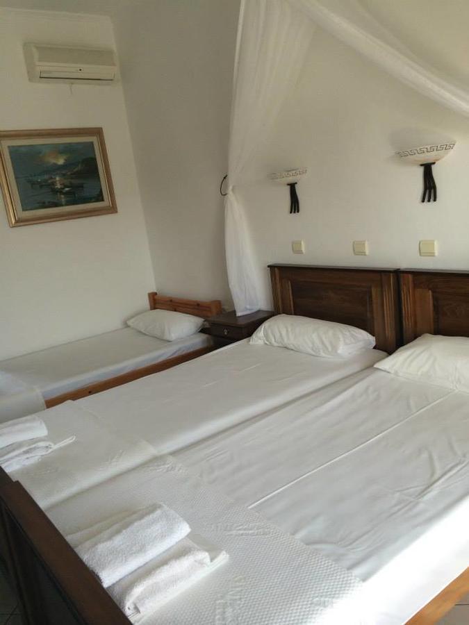 Gogas Palace Aparthotel อัมมูเดีย ภายนอก รูปภาพ