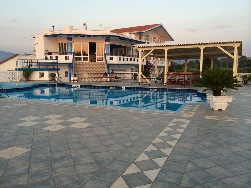 Gogas Palace Aparthotel อัมมูเดีย ภายนอก รูปภาพ