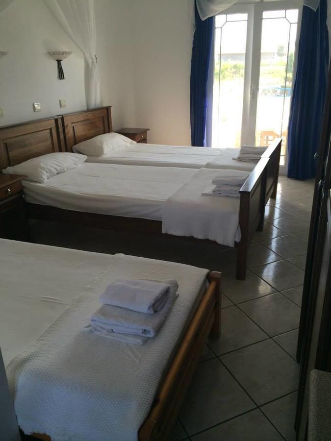 Gogas Palace Aparthotel อัมมูเดีย ภายนอก รูปภาพ