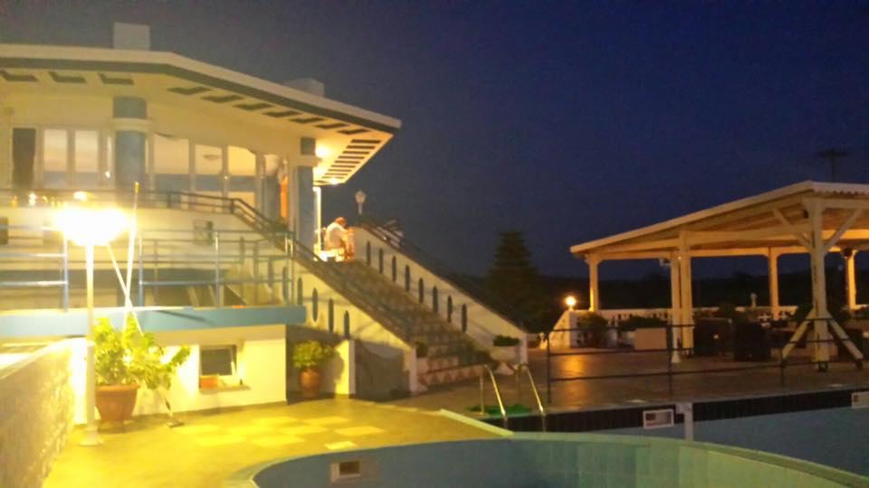 Gogas Palace Aparthotel อัมมูเดีย ภายนอก รูปภาพ